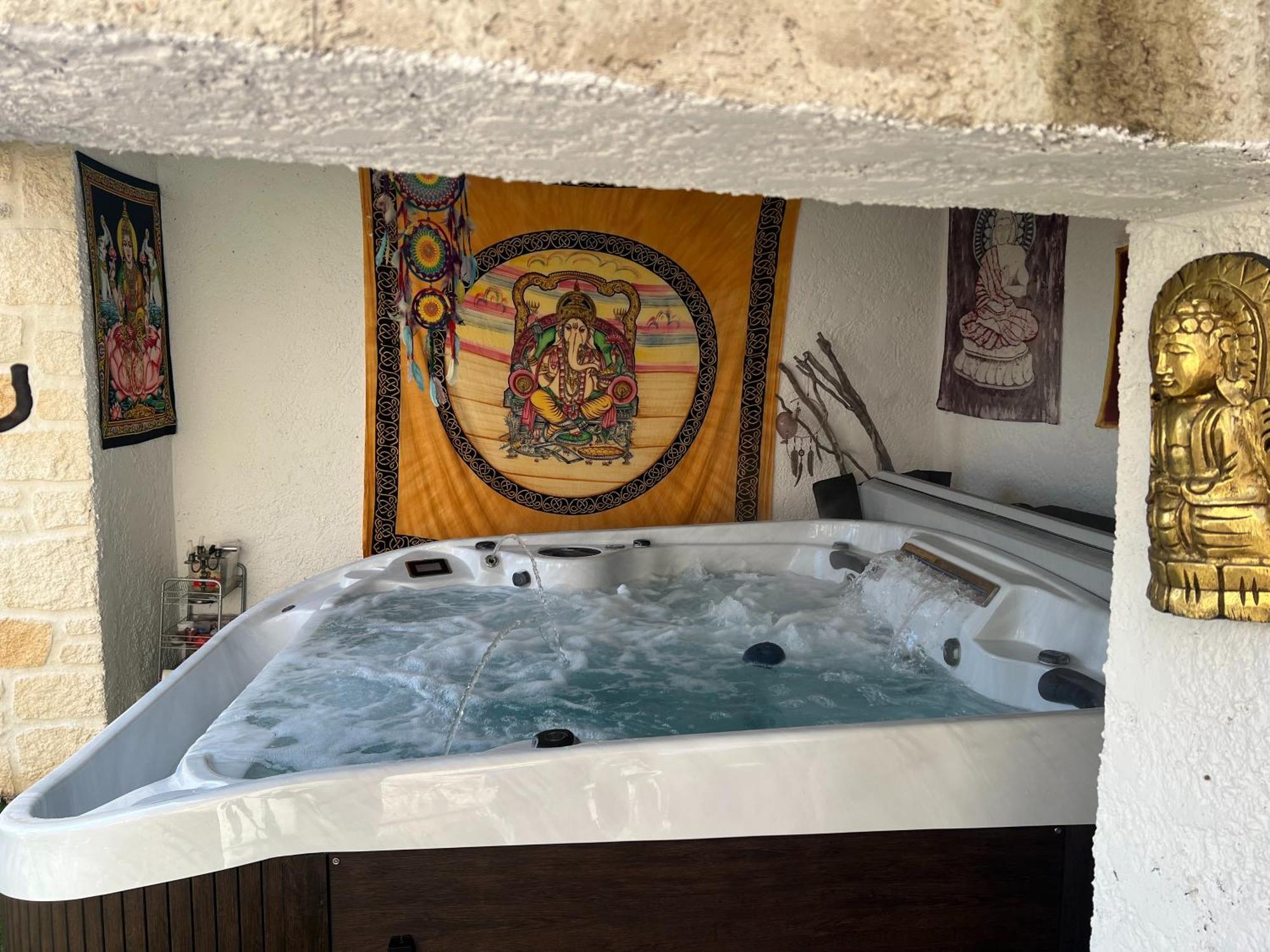 Bed and Breakfast Bastide Du Bonheur Saint Donat Gréoux-les-Bains Exterior foto